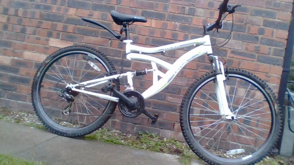 hyper revo mountain bike